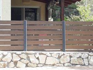 התקנת גדר מדק סינטטי חום איפאה בשיטת DIY