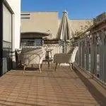 דק סינטטי למרפסת בכפר ורדים