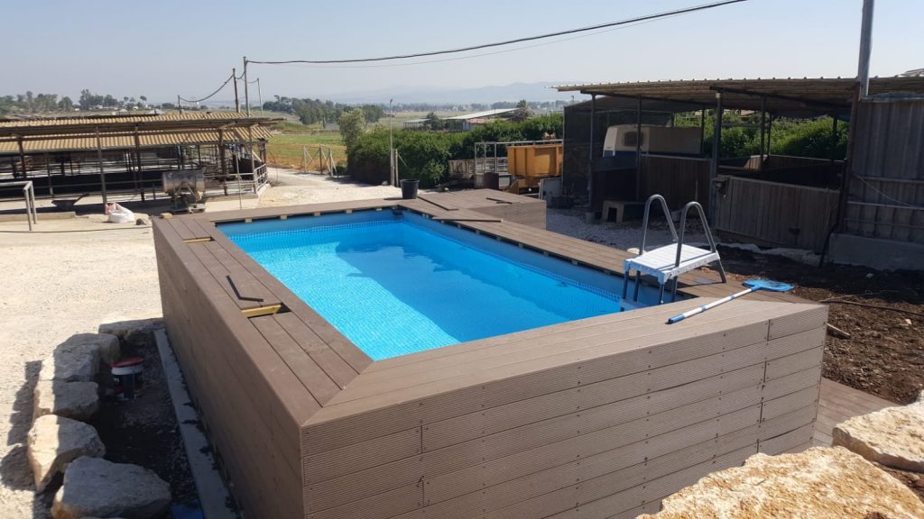 חיפוי דק לבריכה