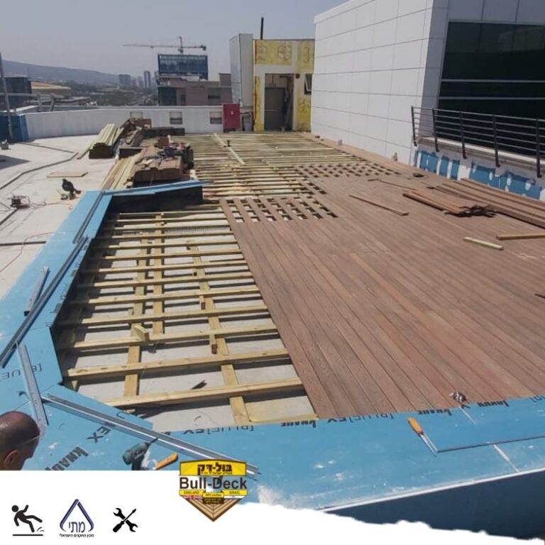 טעימה ראשוניות מתוך פרויקט חיפוי גג של חברת אינטל בחיפה עם הדק הפולימרי של בול דק | bull-deck.com